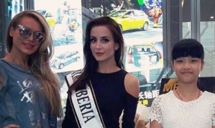 Елена Рудакова из Омска начала борьбу за титул «Миссис Вселенная-2016»